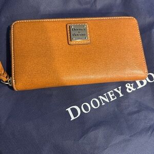 Dooney & Bourke Orange Leather Key Card Holder